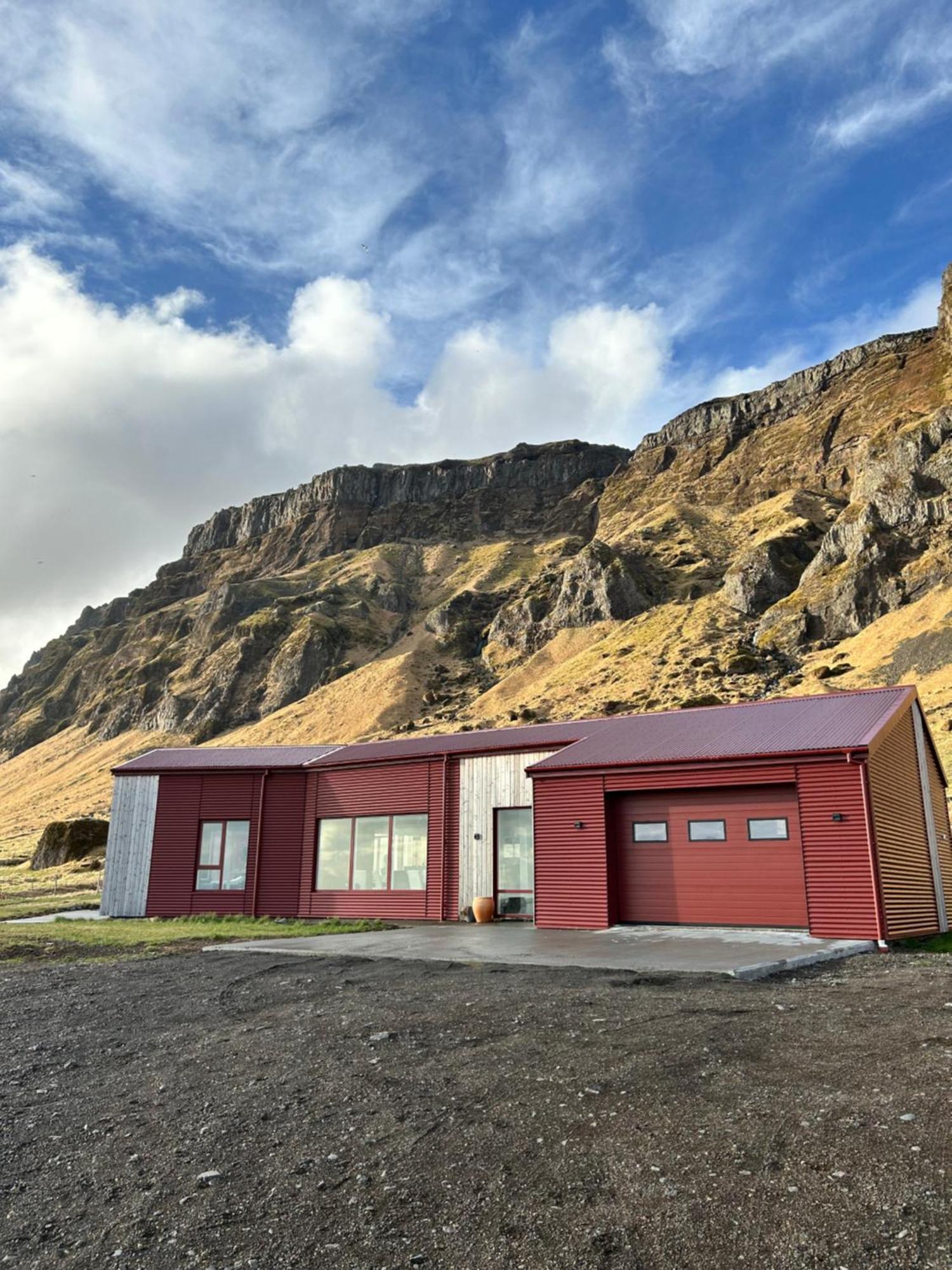 Апартаменти The Garage Varmahlid  Номер фото